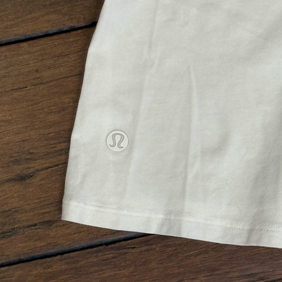 Lululemon Crew White T-shirt size 8 - Picture 3 of 5